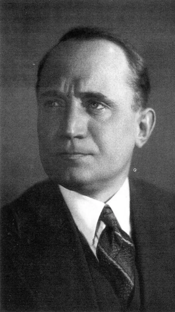Борис Евгеньевич Захава